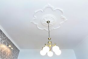 The Old Town Square & Parizska Apartments