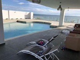 Villa Somone Pied Dans L'eau