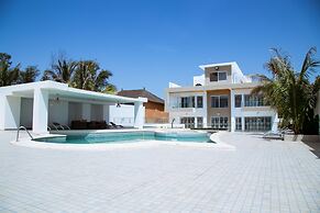 Villa Somone Pied Dans L'eau