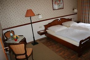 Hotel Meyer - Alter Bergischer Gasthof