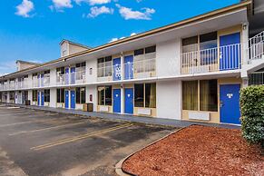 Studio 6 Lagrange, GA