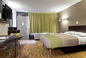 Studio 6 Lagrange, GA