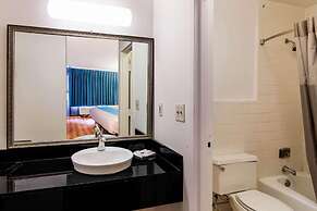 Studio 6 Lagrange, GA