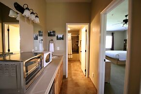 Hidden Canyon Retreat