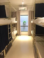 Backhome Hotel - Hostel