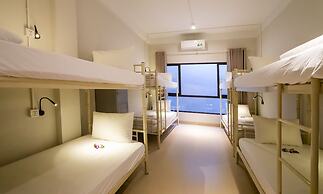 Backhome Hotel - Hostel