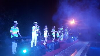 Forever Green Resort