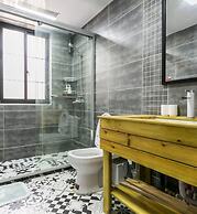 Henry's Apartment- Taikang Road