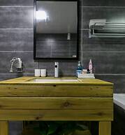 Henry's Apartment- Taikang Road