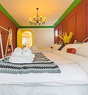 Henry's Apartment- Taikang Road