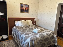 Sarbon Hotel