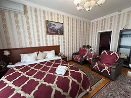 Sarbon Hotel