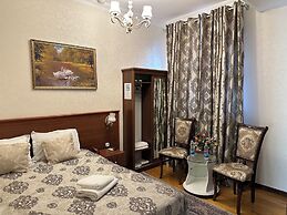 Sarbon Hotel
