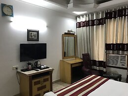 Hotel TJS Royale