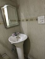 Hotel TJS Royale