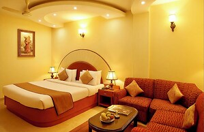 Hotel TJS Royale