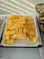 Kamay The Grand Alova