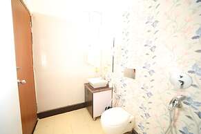 Kamay The Grand Alova