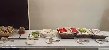 Kamay The Grand Alova