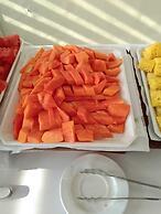 Kamay The Grand Alova