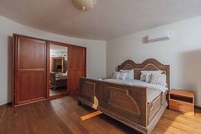 Pietra Mare Apartments