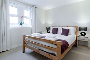 Roomspace Apartments-Courtyard Guildford