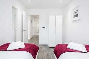 Roomspace Apartments -The Legacy