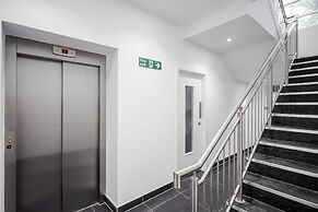 Roomspace Apartments -The Legacy