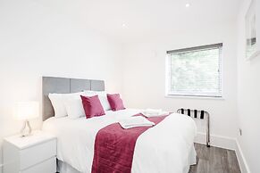 Roomspace Apartments -The Legacy