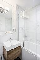 Roomspace Apartments -The Legacy