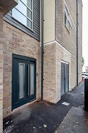 Roomspace Apartments -The Legacy