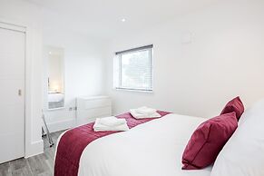 Roomspace Apartments -The Legacy