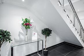 Roomspace Apartments -The Legacy