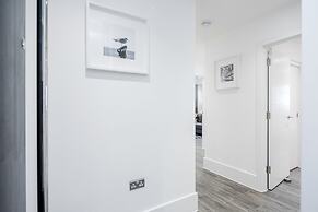 Roomspace Apartments -The Legacy