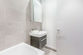 Roomspace Apartments -The Quadrant