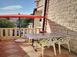 City Apartments Lani