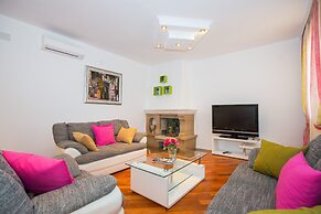 City Apartments Lani 3