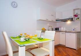 City Apartments Lani 3