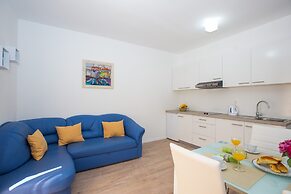 City Apartments Lani 3