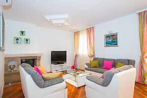 City Apartments Lani 3