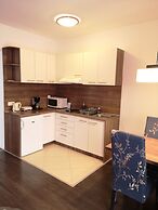 City Apartments Lani 4