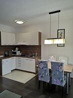 City Apartments Lani 4