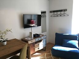 Stock Exchange Apartment