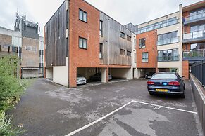 Roomspace Apartments -Westnye House