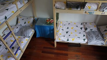 Shanghai Mofang Style Girls' Hostel