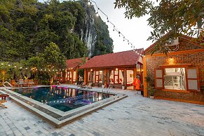 Tam Coc Mountain Bungalow