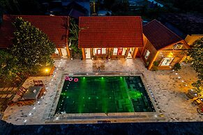 Tam Coc Mountain Bungalow