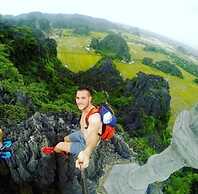 Tam Coc Mountain Bungalow