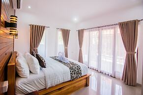 Lembongan Cempaka Villa & Restaurant