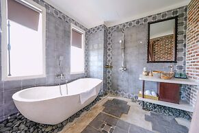 Ancient Garden Boutique Hoi An